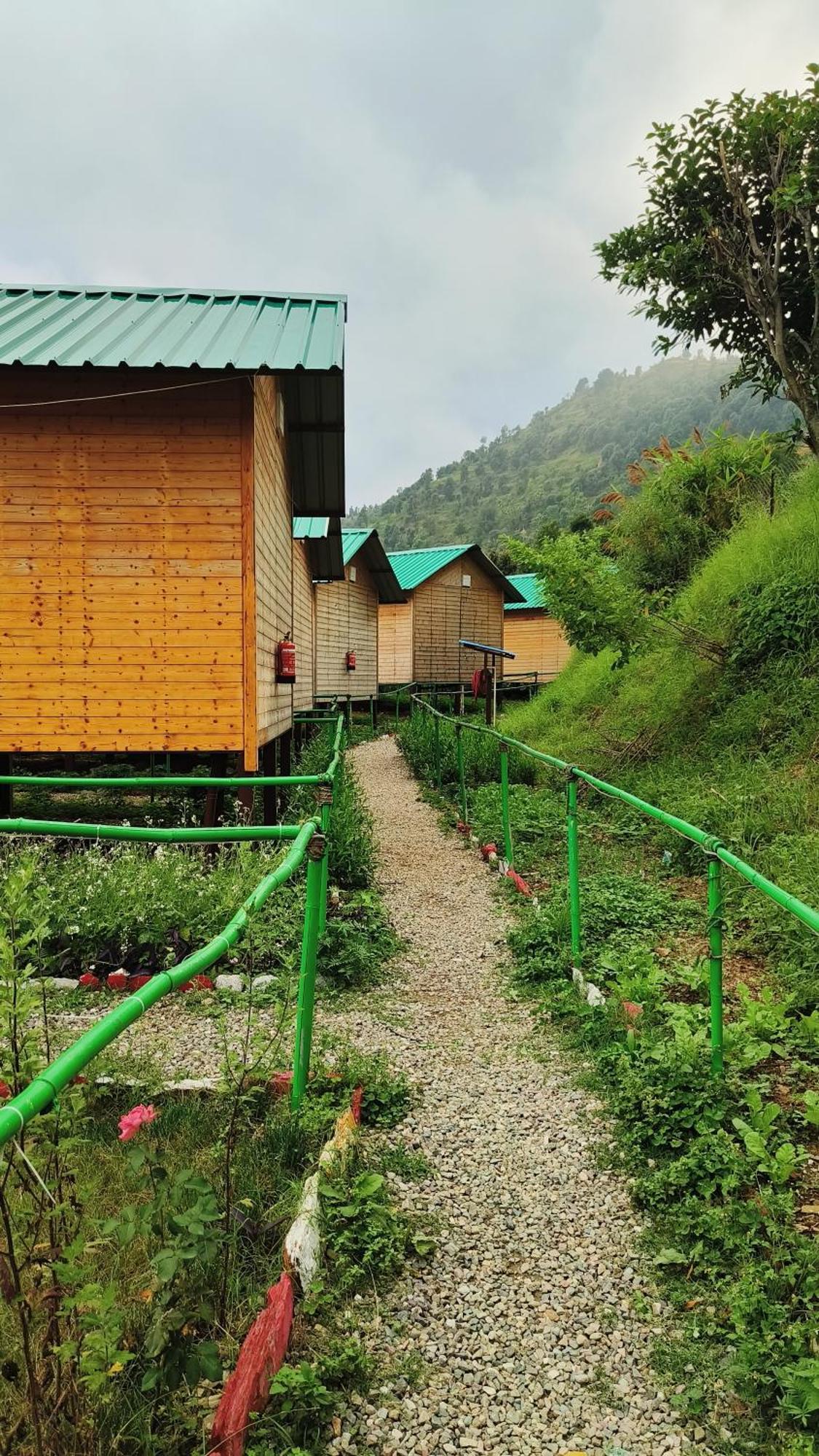 The Sunbird Retreat Resort Nainital Esterno foto