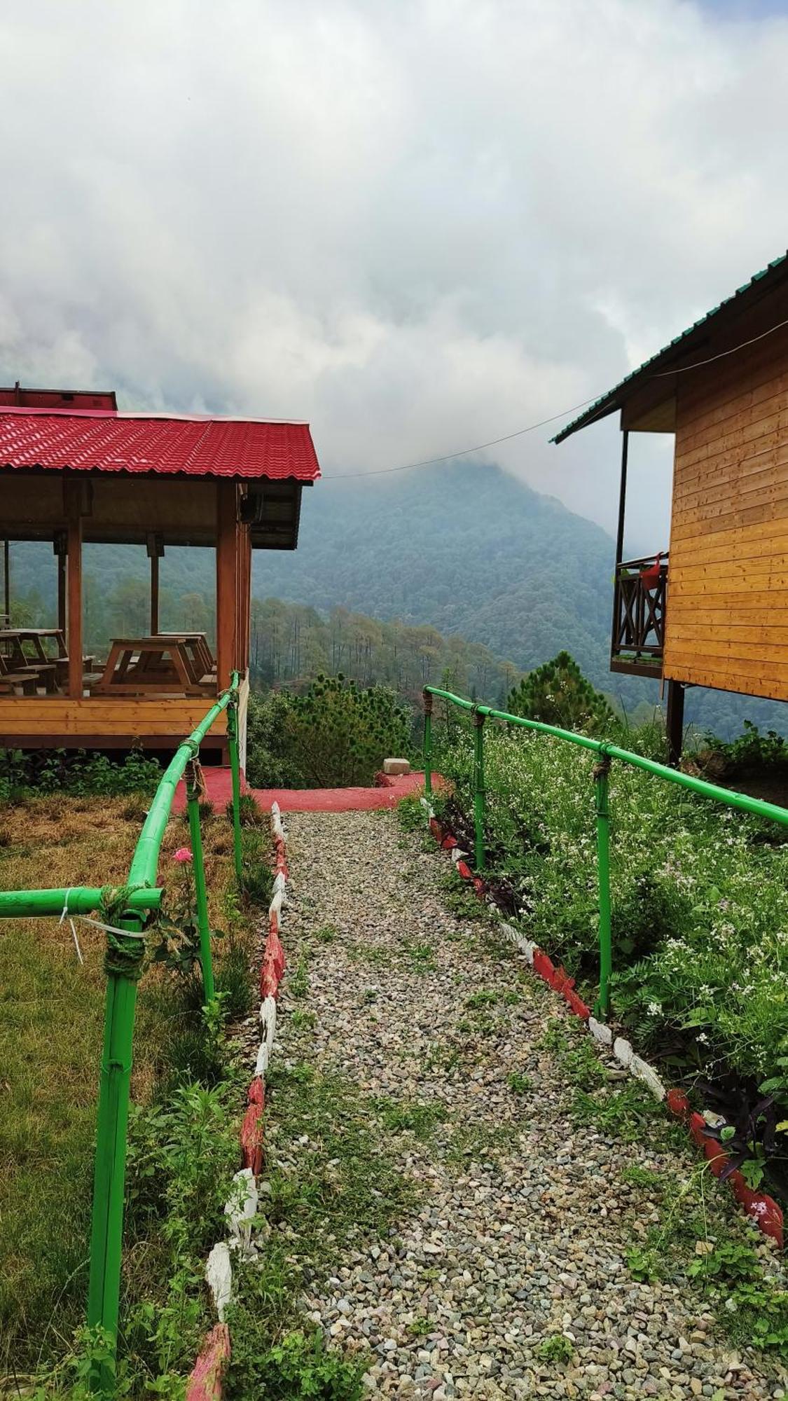 The Sunbird Retreat Resort Nainital Esterno foto